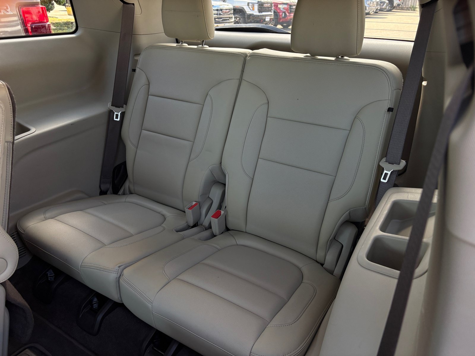Used 2017 GMC Acadia Denali w/ Technology Package FWD image 24
