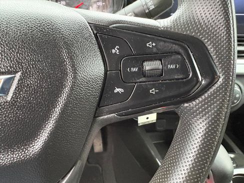 Used 2024 Chevrolet Trax LS w/ LS Convenience Package image 11