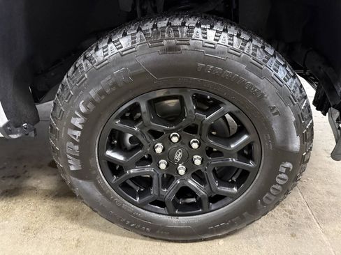 Used 2025 Ford F150 Lariat AWD/4WD image 8