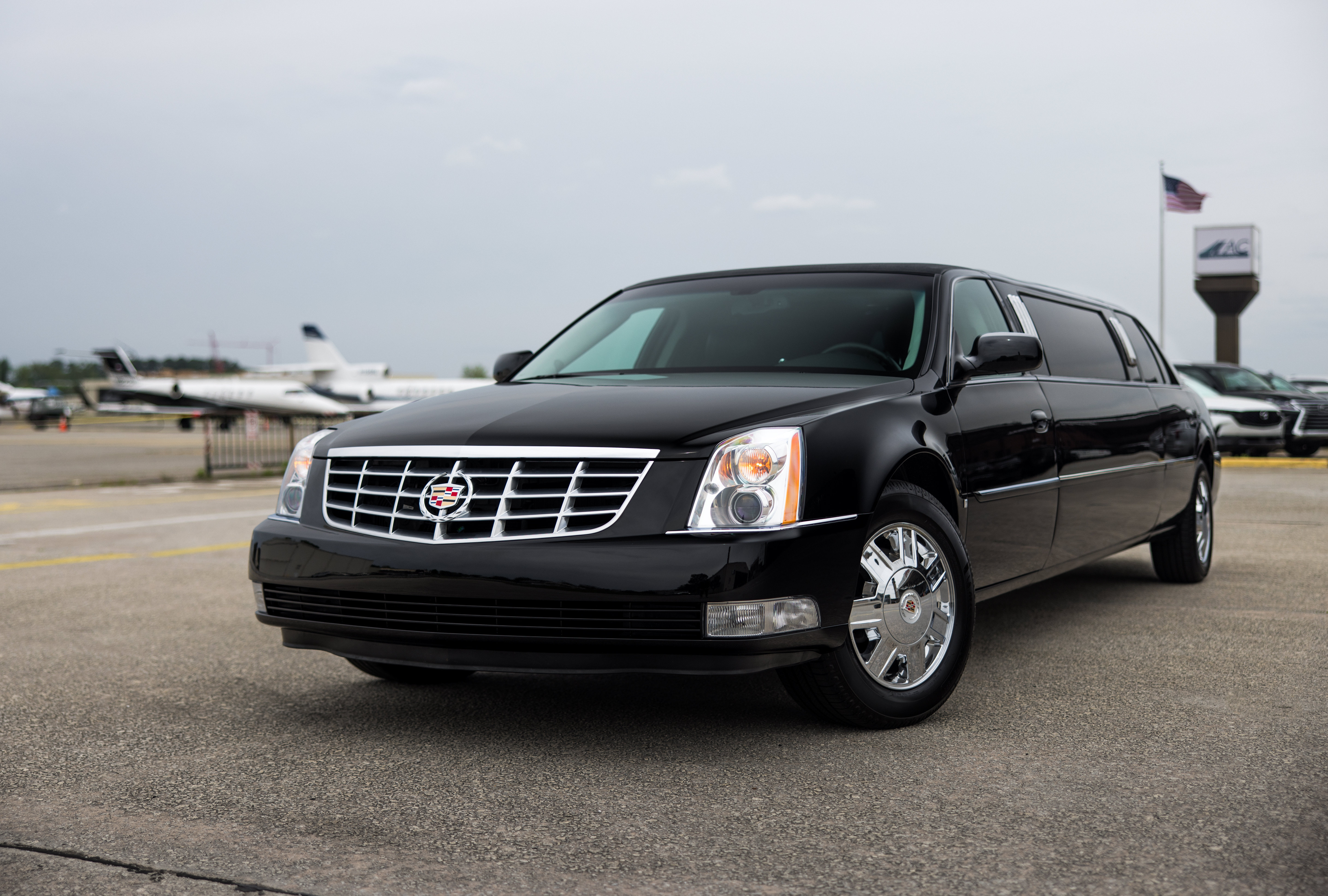 Used 2008 Cadillac DTS Limousine FWD image 2