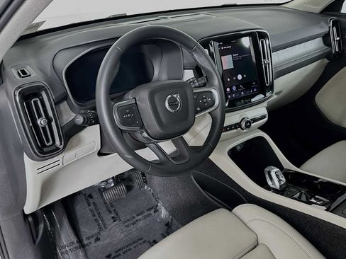 Used 2026 Volvo XC40 B5 Ultra w/ Climate Package AWD/4WD image 9