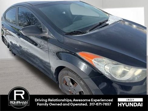 Used 2013 Hyundai Elantra Limited image 3