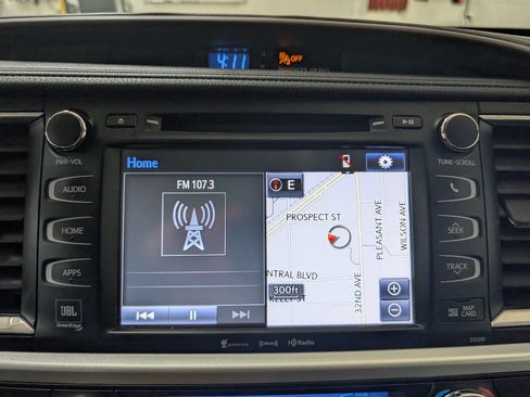 Used 2019 Toyota Highlander AWD V6 image 10