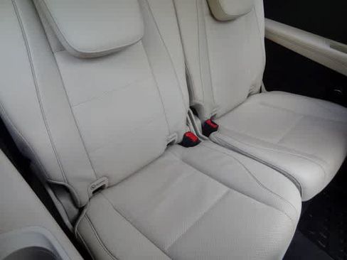 Used 2022 Mercedes-Benz GLS 450 4MATIC image 13