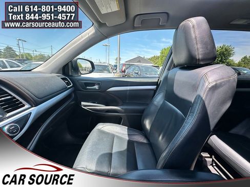 Used 2017 Toyota Highlander XLE AWD/4WD image 13