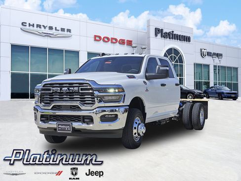 New 2025 RAM 3500 Tradesman w/ Chrome Appearance Group image 2