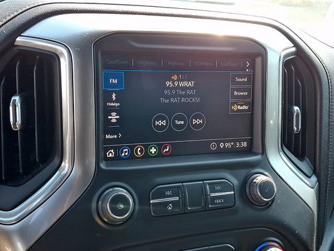 Used 2020 Chevrolet Silverado 1500 LT w/ All-Star Edition AWD/4WD image 17