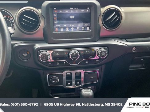 Used 2021 Jeep Wrangler Sport S image 22