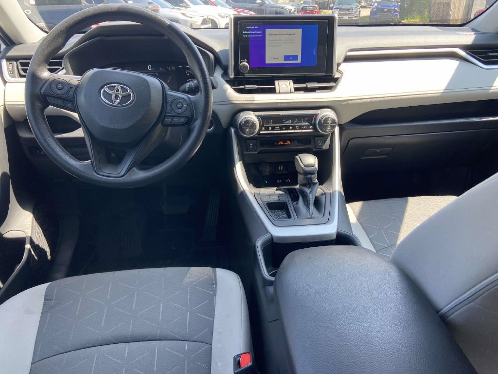 Used 2025 Toyota RAV4 XLE FWD image 10