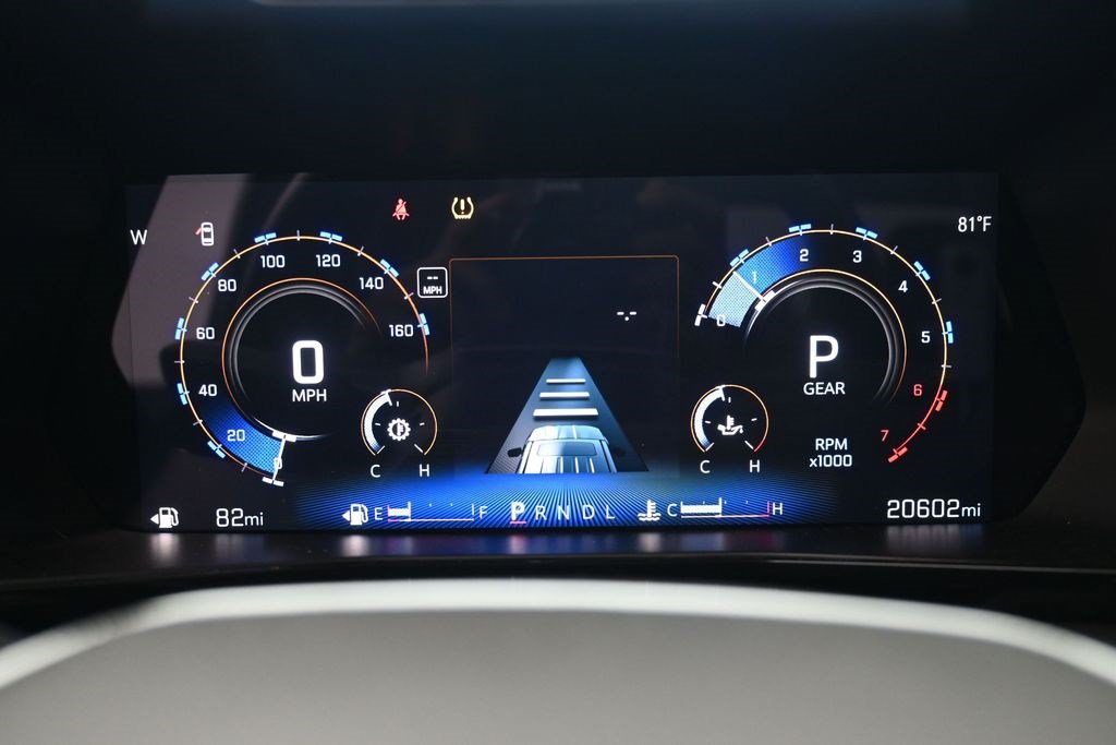 Used 2024 Chevrolet Colorado LT w/ LT Convenience Package RWD image 9