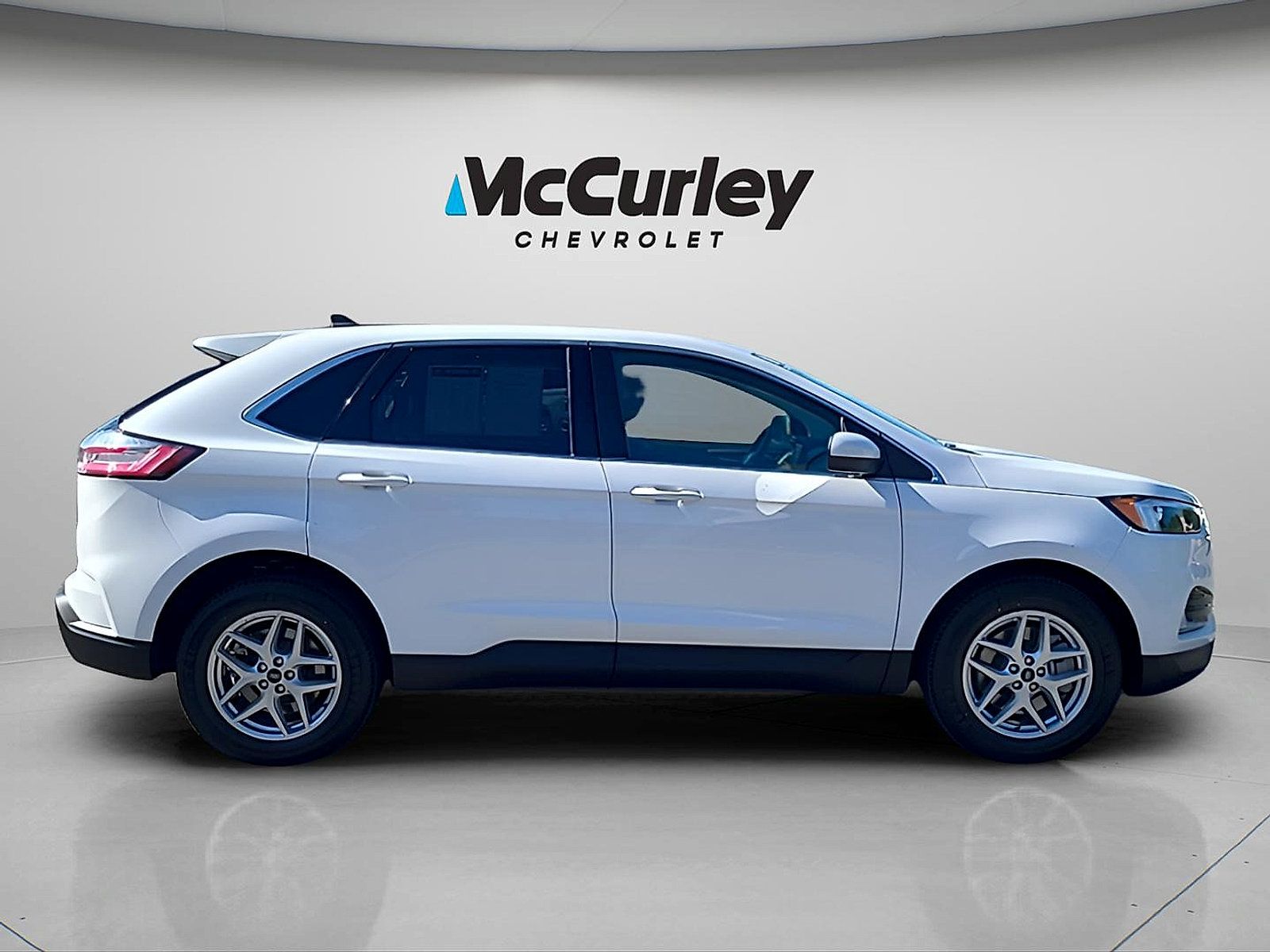 Used 2024 Ford Edge SEL AWD/4WD image 8