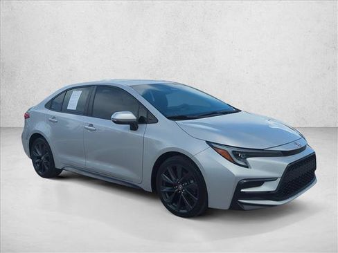 Certified 2024 Toyota Corolla SE FWD image 3