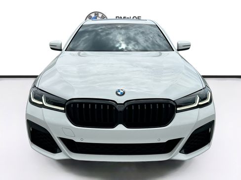 Used 2023 BMW 540i w/ M Sport Package RWD image 2