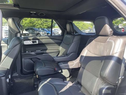 Certified 2020 Ford Explorer ST w/ Premium Technology Package AWD/4WD image 18