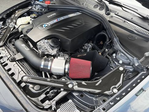 Used 2018 BMW M2 RWD image 18