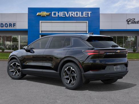 New 2026 Chevrolet Equinox EV LT image 4