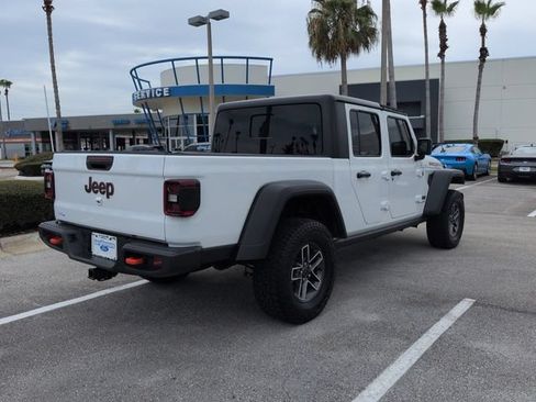 Used 2024 Jeep Gladiator Mojave w/ Technology Group AWD/4WD image 4