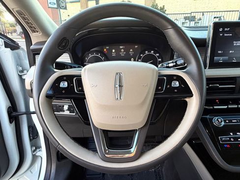 Used 2022 Lincoln Corsair FWD image 20
