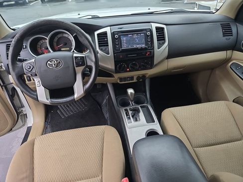 Used 2015 Toyota Tacoma 2WD Access Cab image 13