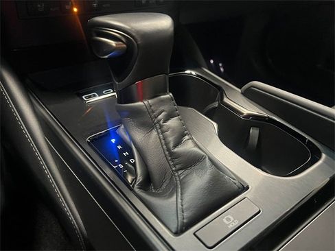 Certified 2025 Lexus ES 350 w/ Premium Package image 21