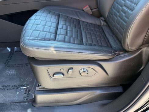 Used 2026 Cadillac Escalade V w/ LPO, ONYX Package AWD/4WD image 44