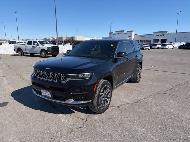 Used 2021 Jeep Grand Cherokee L Summit AWD/4WD image 2