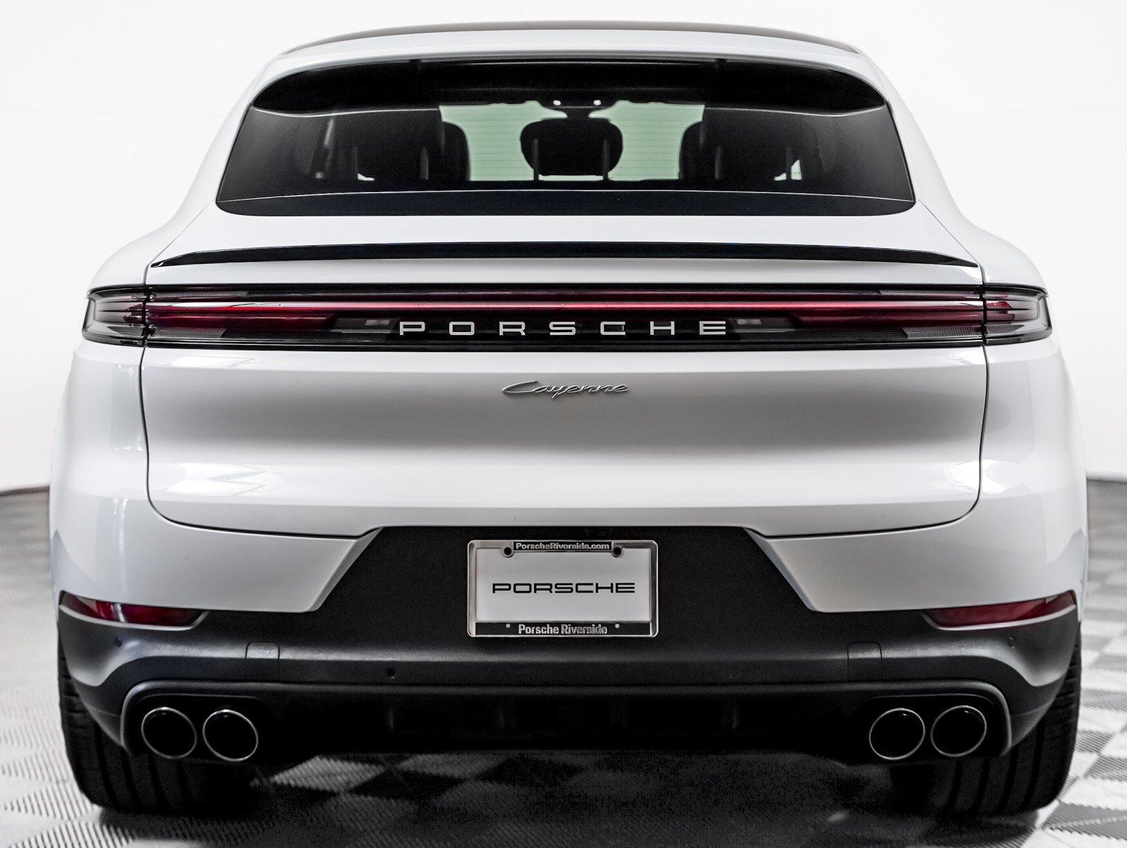 Certified 2025 Porsche Cayenne Coupe AWD/4WD image 11