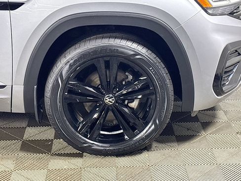Certified 2023 Volkswagen Atlas Cross Sport SEL R-Line AWD/4WD image 25