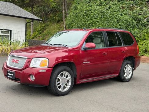 Used 2009 GMC Envoy Denali w/ Sun And 6-Disc Cd Package AWD/4WD image 1
