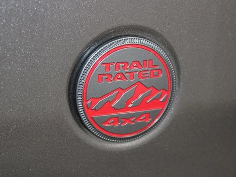 Used 2025 Jeep Wrangler Unlimited Rubicon AWD/4WD image 16