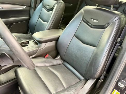 Used 2017 Cadillac XT5 Premium Luxury AWD/4WD image 12