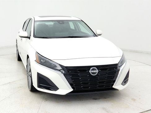 Used 2023 Nissan Altima 2.5 SL FWD image 8