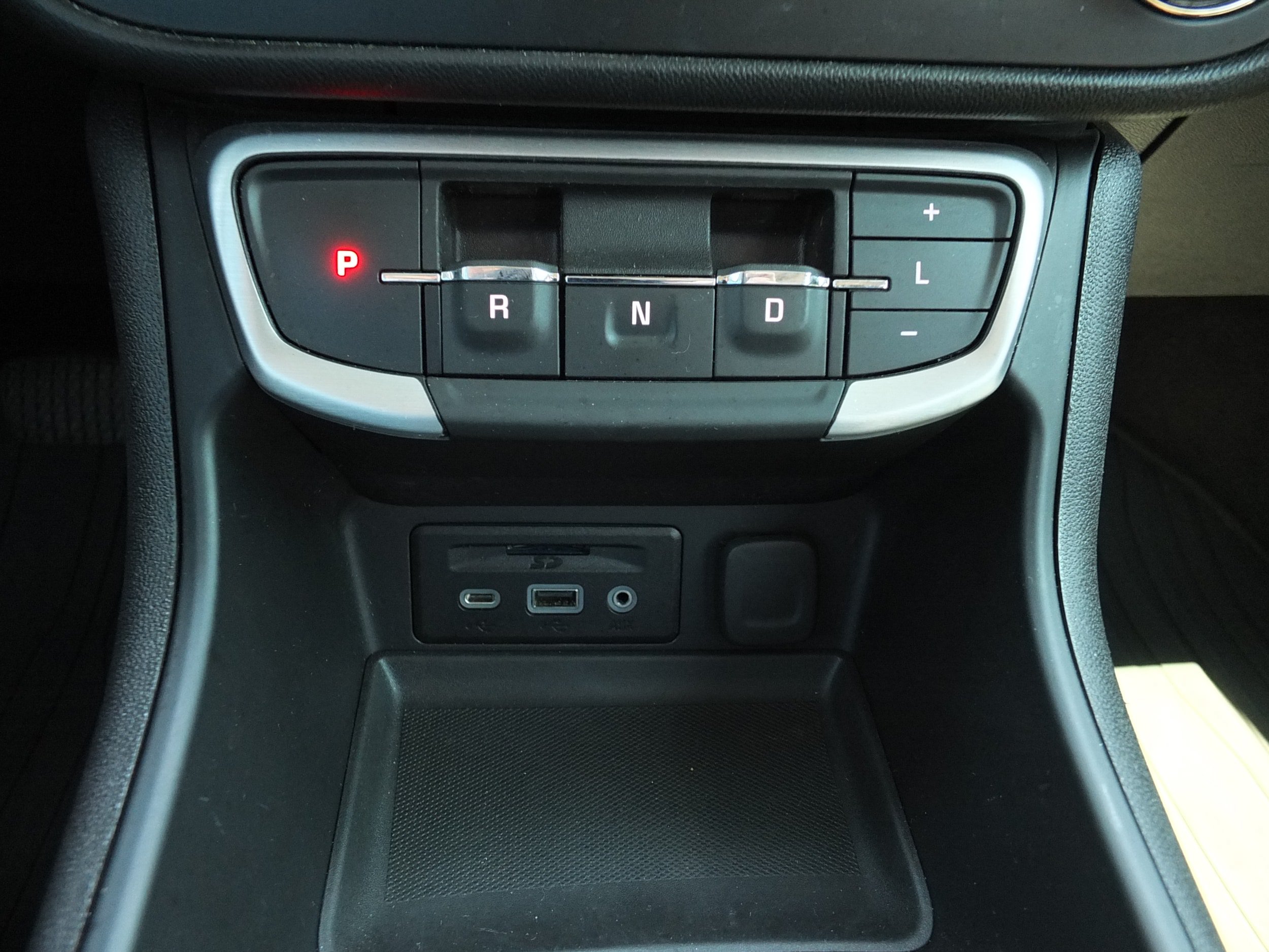 Used 2024 GMC Terrain SLT w/ Tech Package AWD/4WD image 27