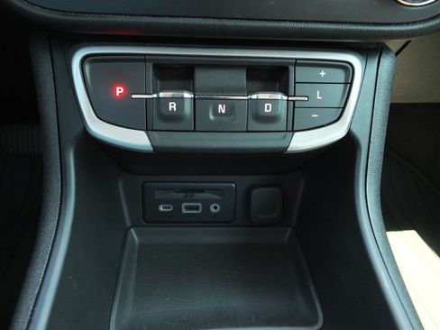 Used 2024 GMC Terrain SLT w/ Tech Package AWD/4WD image 27