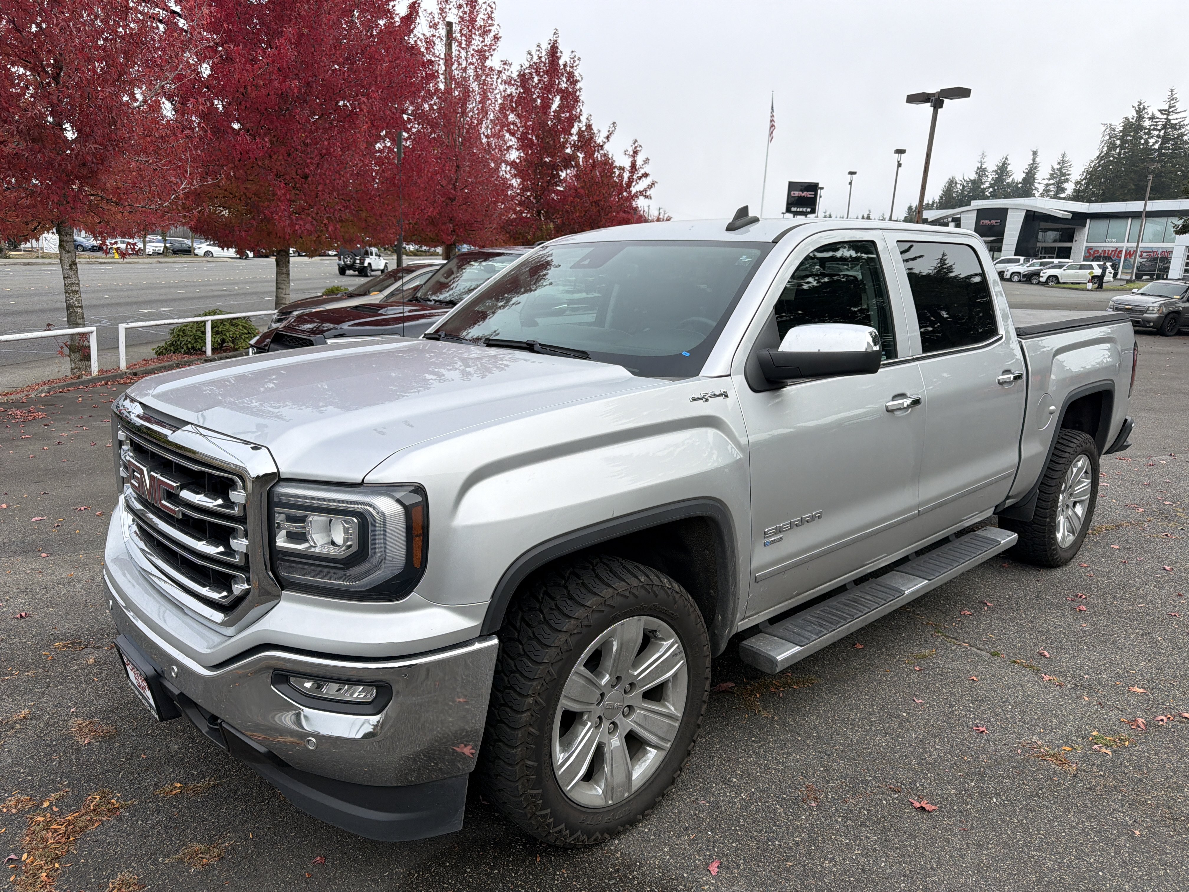 Used 2018 GMC Sierra 1500 SLT AWD/4WD image 2