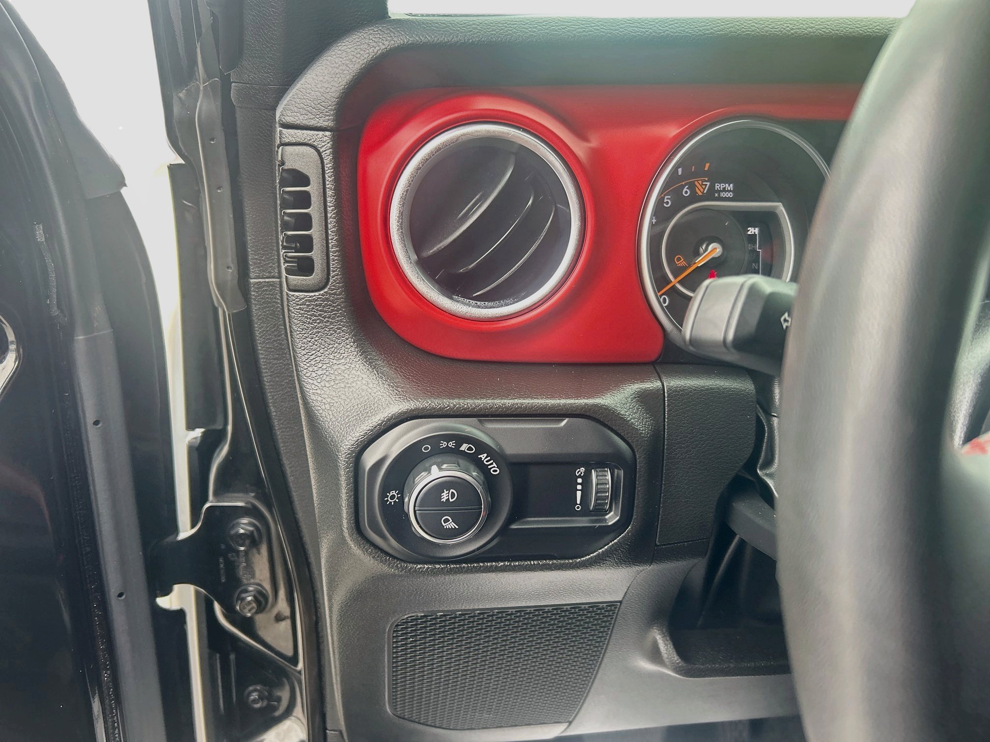 Used 2023 Jeep Gladiator Rubicon w/ LED Lighting Group AWD/4WD image 10