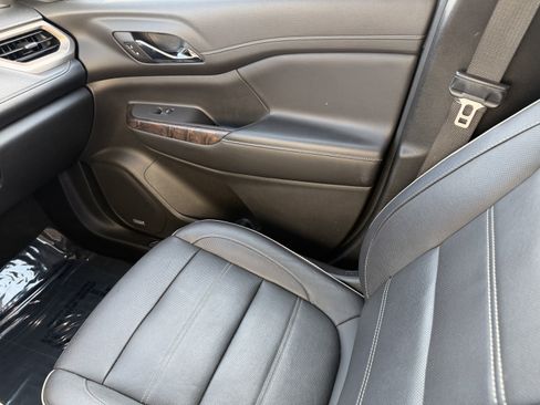 Used 2020 GMC Acadia Denali w/ Trailering Package image 15