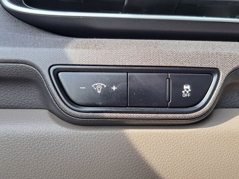 Used 2026 Kia Carnival EX image 13