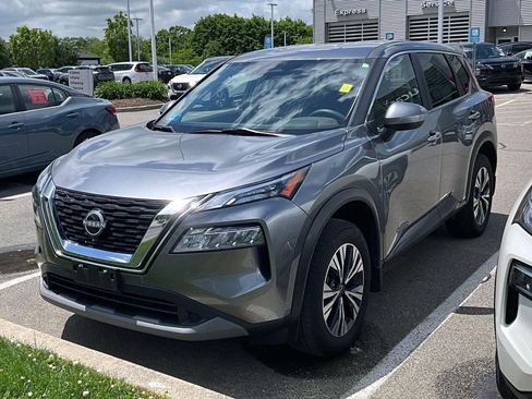 Used 2023 Nissan Rogue SV AWD/4WD image 3
