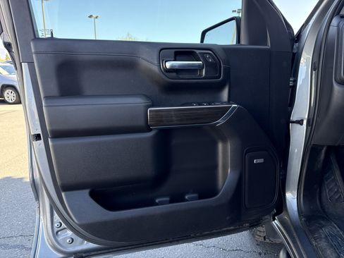 Used 2021 Chevrolet Silverado 1500 LT Trail Boss w/ Convenience Package II image 15