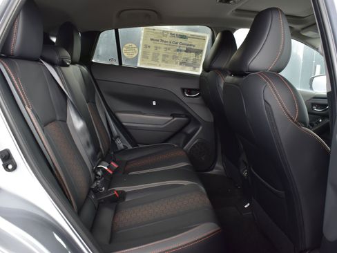 Used 2025 Subaru Crosstrek 2.5i Limited AWD/4WD image 15