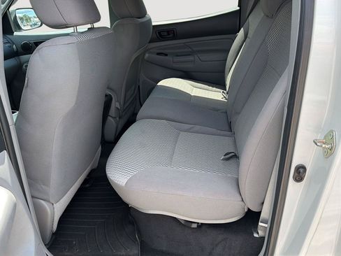 Used 2015 Toyota Tacoma 4x4 Double Cab w/ Convenience Package image 19