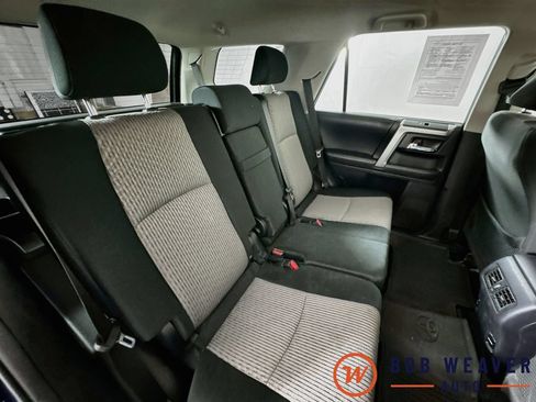 Used 2018 Toyota 4Runner SR5 AWD/4WD image 32