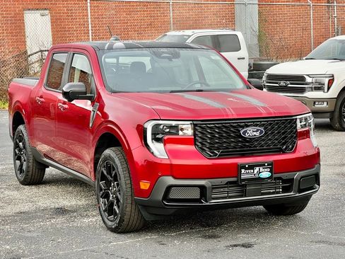 New 2026 Ford Maverick Lariat w/ Black Appearance Package image 8