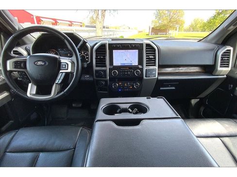Used 2020 Ford F150 Lariat image 16