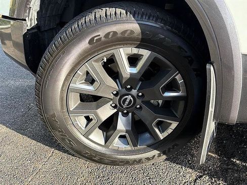 Used 2024 Nissan Titan Platinum Reserve w/ Moonroof Package image 82