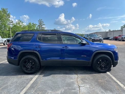 Used 2023 GMC Acadia AT4 image 3