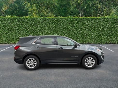 Used 2020 Chevrolet Equinox LT FWD image 2