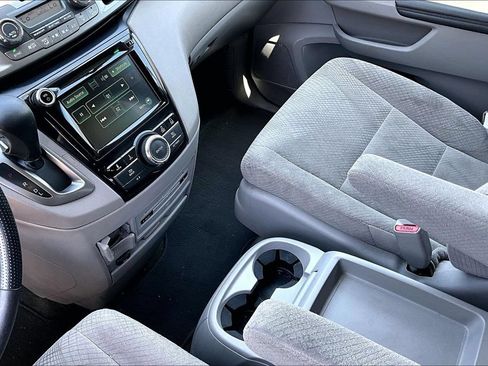 Used 2016 Honda Odyssey SE image 11