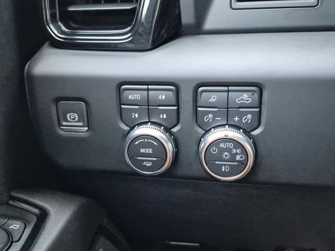 Used 2022 GMC Sierra 1500 AT4 w/ AT4 Preferred Package AWD/4WD image 20